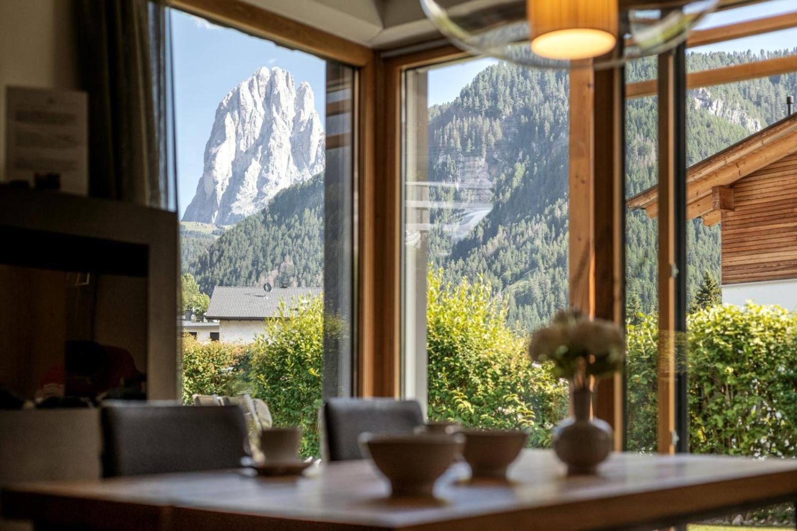 Apartments Chalet Anna Ortisei Exteriör bild