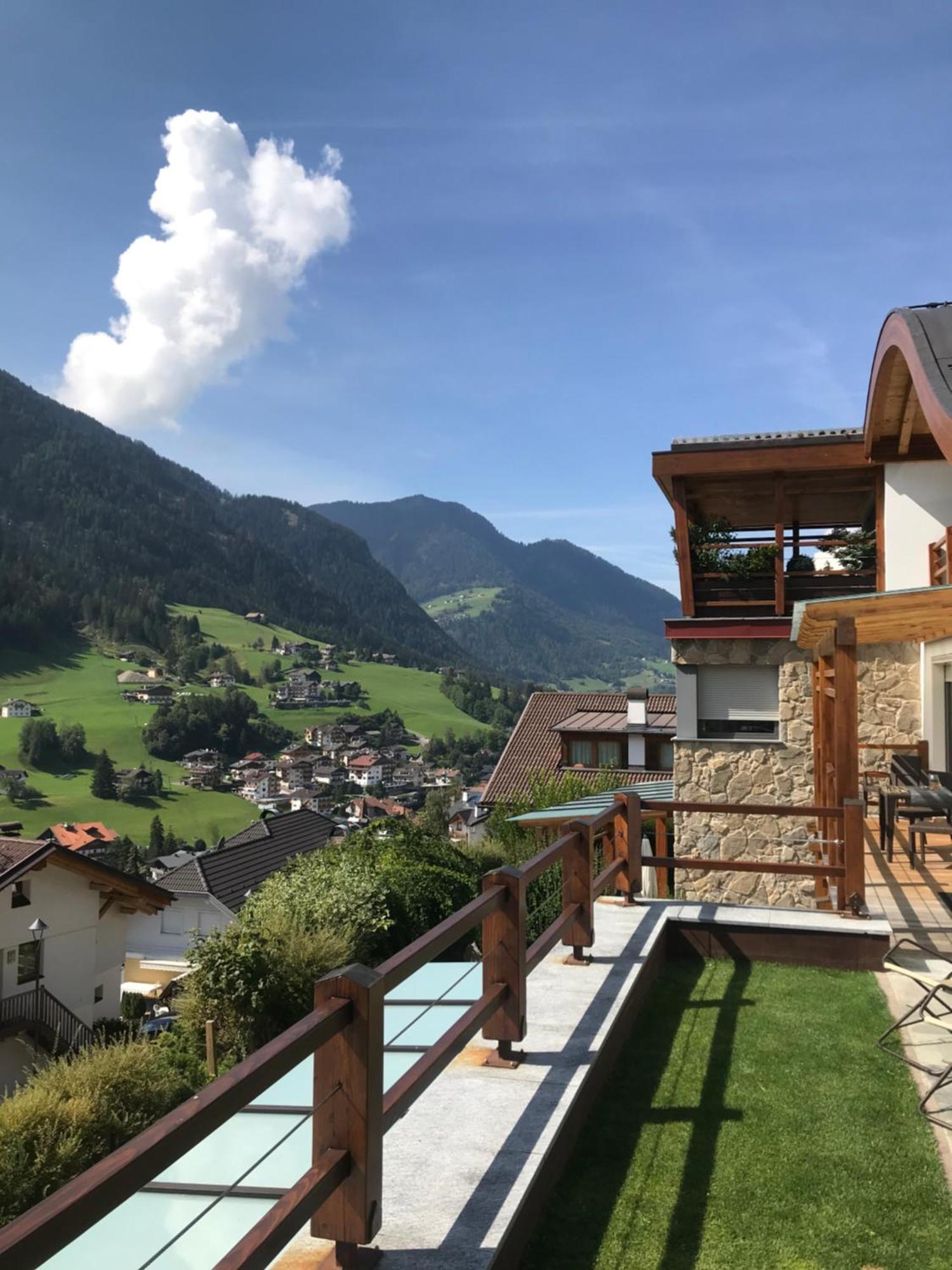 Apartments Chalet Anna Ortisei Exteriör bild