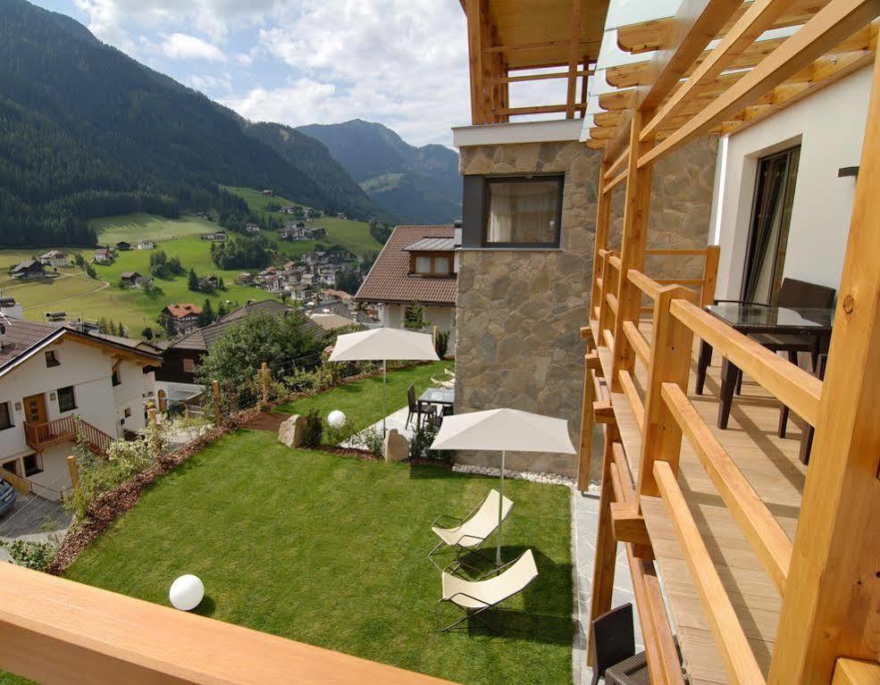 Apartments Chalet Anna Ortisei Exteriör bild