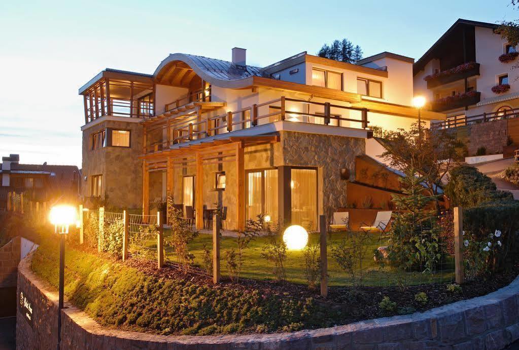 Apartments Chalet Anna Ortisei Exteriör bild